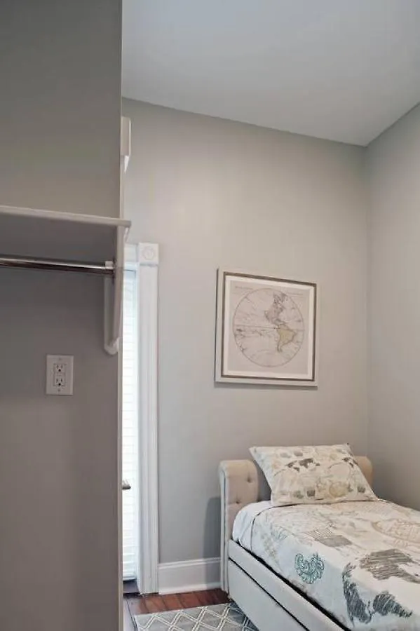 Bed & Breakfast Sophisticated Historic Remodeled 9 Bedroom Home Savannah Verenigde Staten