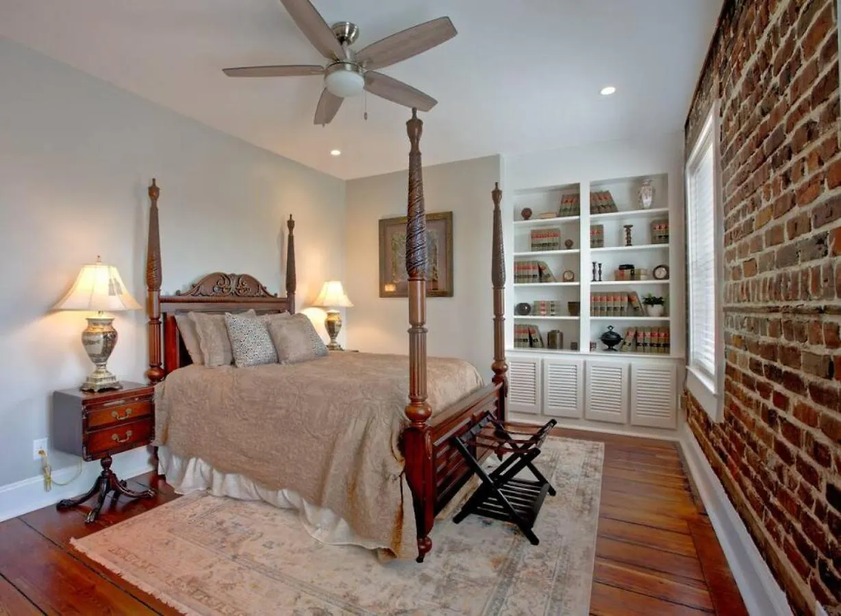 Sophisticated Historic Remodeled 9 Bedroom Home Savannah 0*,  Verenigde Staten