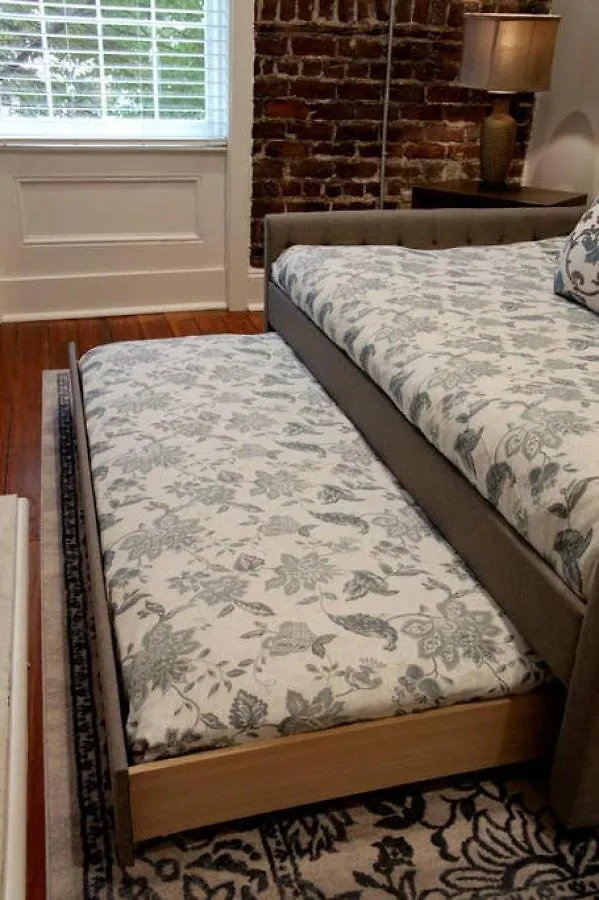 Sophisticated Historic Remodeled 9 Bedroom Home Savannah Bed & Breakfast