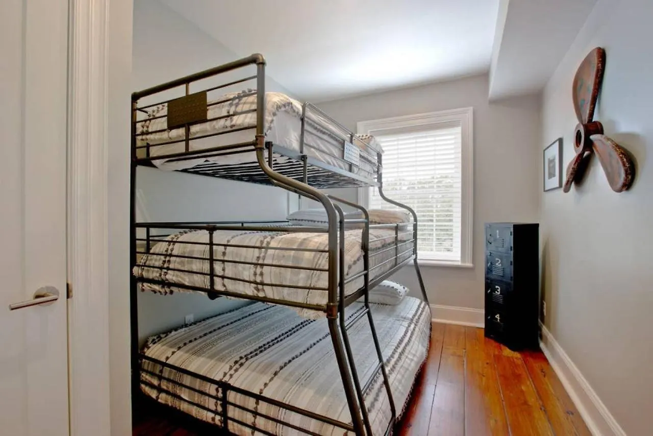 Sophisticated Historic Remodeled 9 Bedroom Home Savannah 0*,