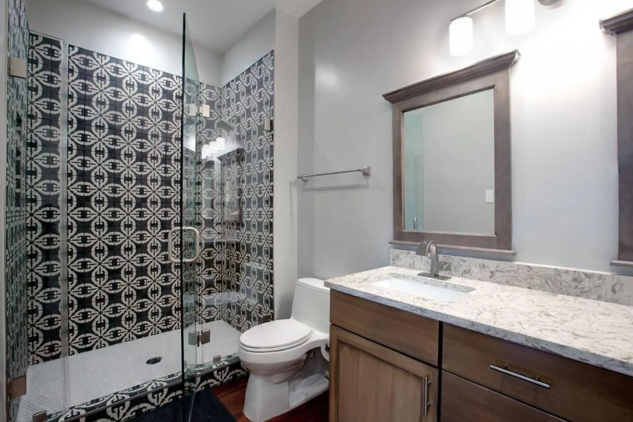 Sophisticated Historic Remodeled 9 Bedroom Home Savannah 0*,  Verenigde Staten
